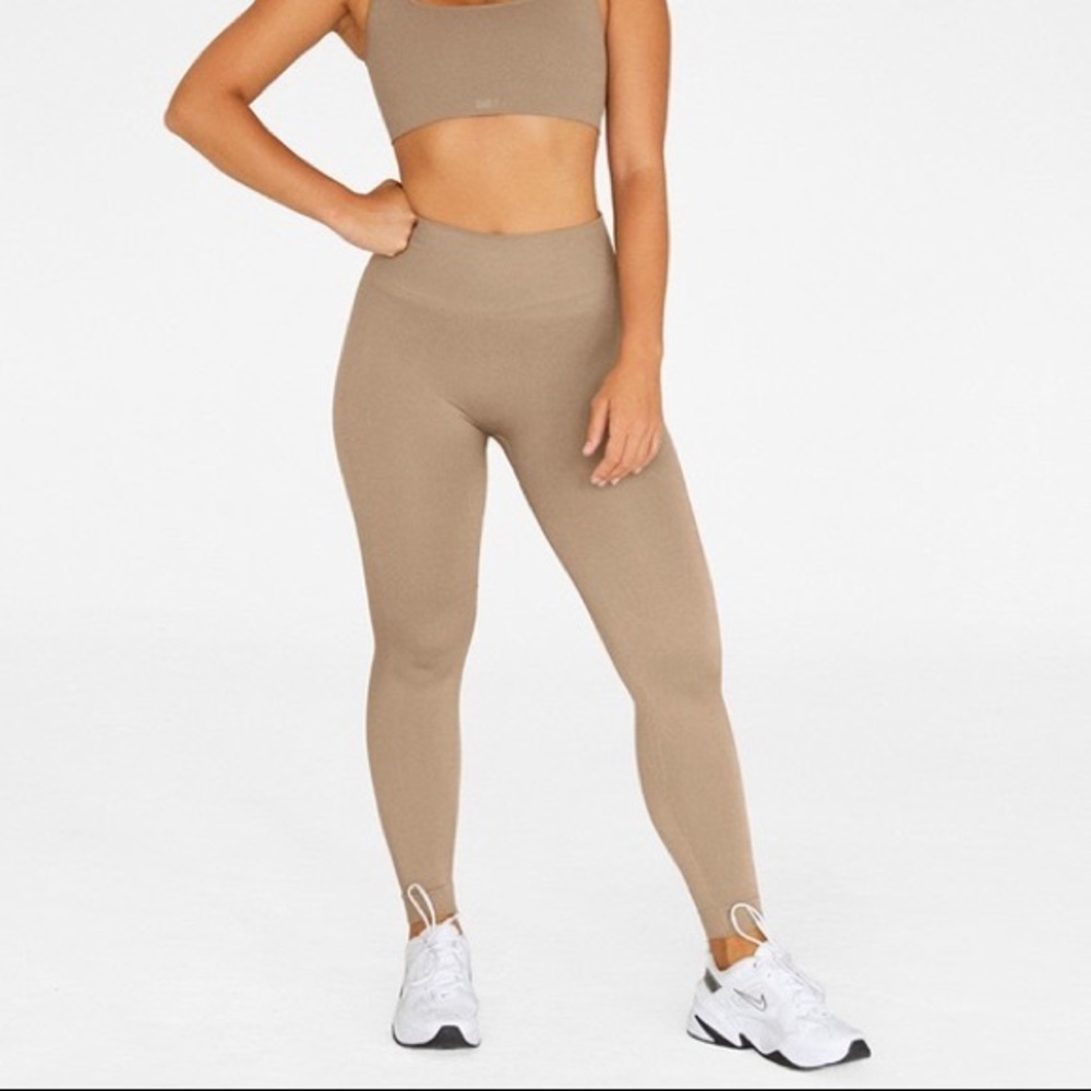 NWT Set Active Sand Leggings